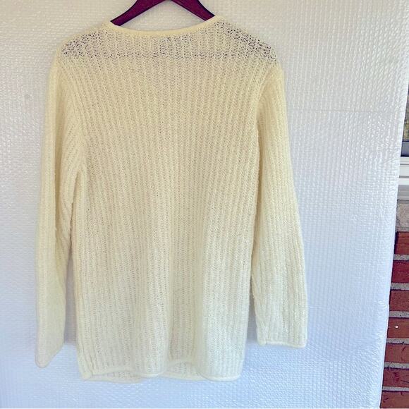 Tunic length button down cardigan.  Pearl buttons. front pockets szM Susan Ess - Picture 2 of 10